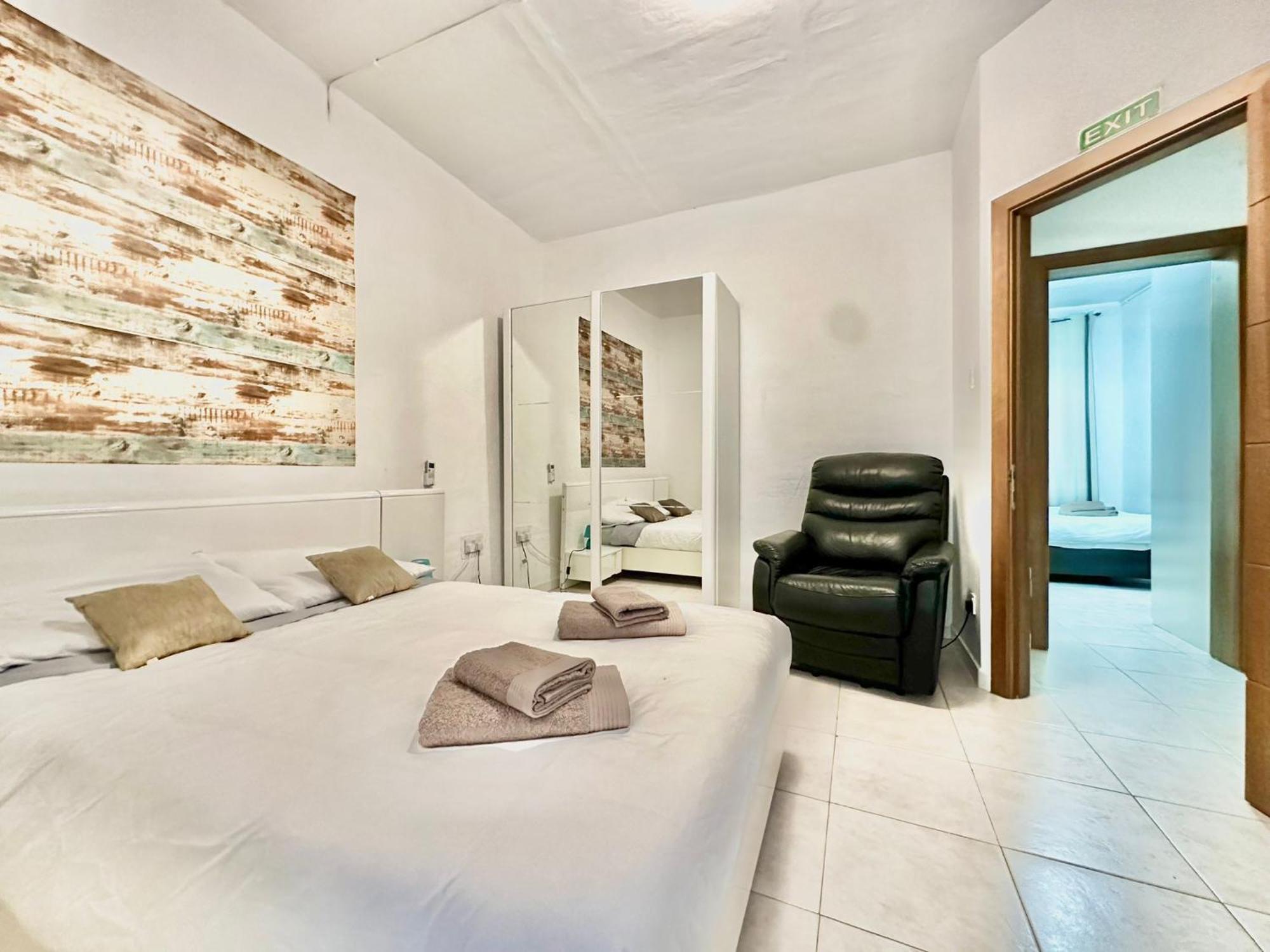 Valletta 3-Bedroom Townhouse Екстериор снимка
